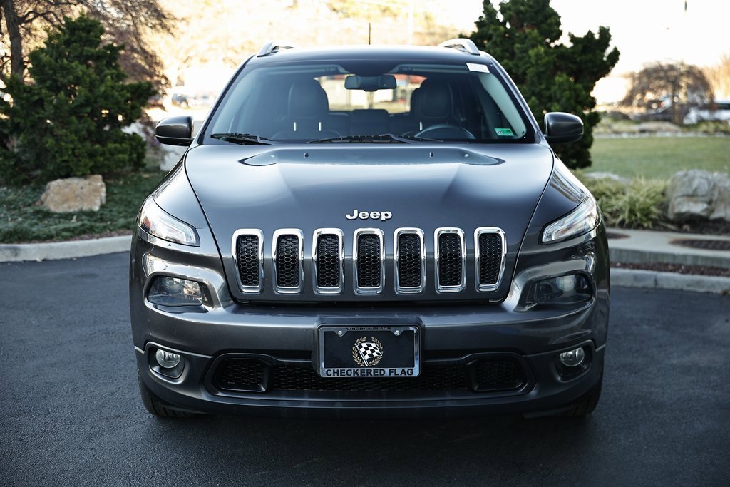 Used 2018 Jeep Cherokee Latitude Plus w/ Comfort/Convenience Group image 13