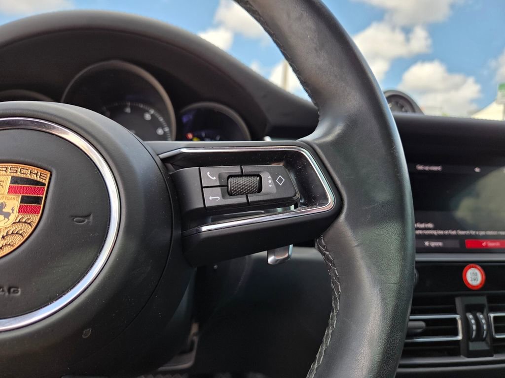 Used 2024 Porsche Macan w/ Premium Plus Package AWD/4WD image 19