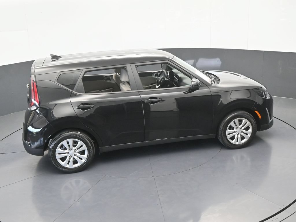 Used 2023 Kia Soul LX FWD image 40