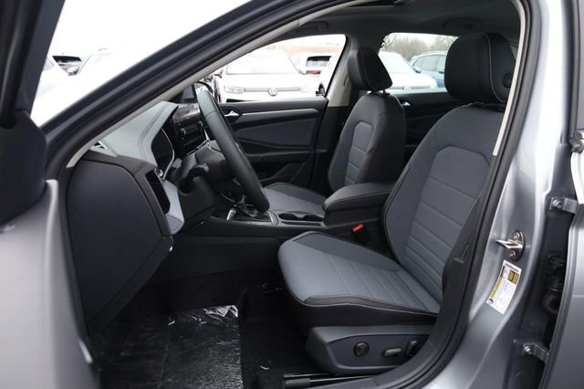 New 2026 Volkswagen Jetta SE image 8