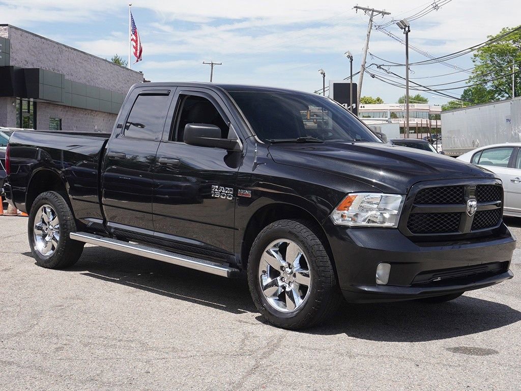 Used 2018 RAM 1500 Express w/ Express Value Package AWD/4WD image 2