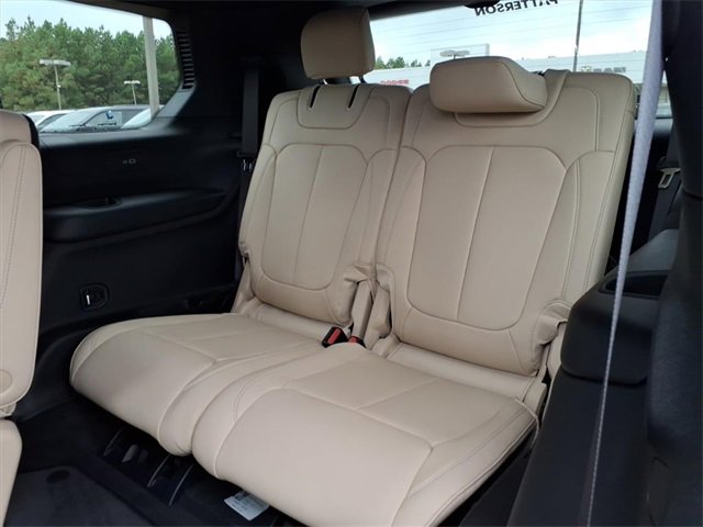 New 2025 Jeep Grand Cherokee L Limited image 18