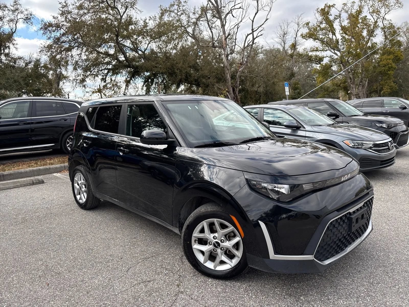 Used 2023 Kia Soul LX w/ Option Group 015 FWD image 5