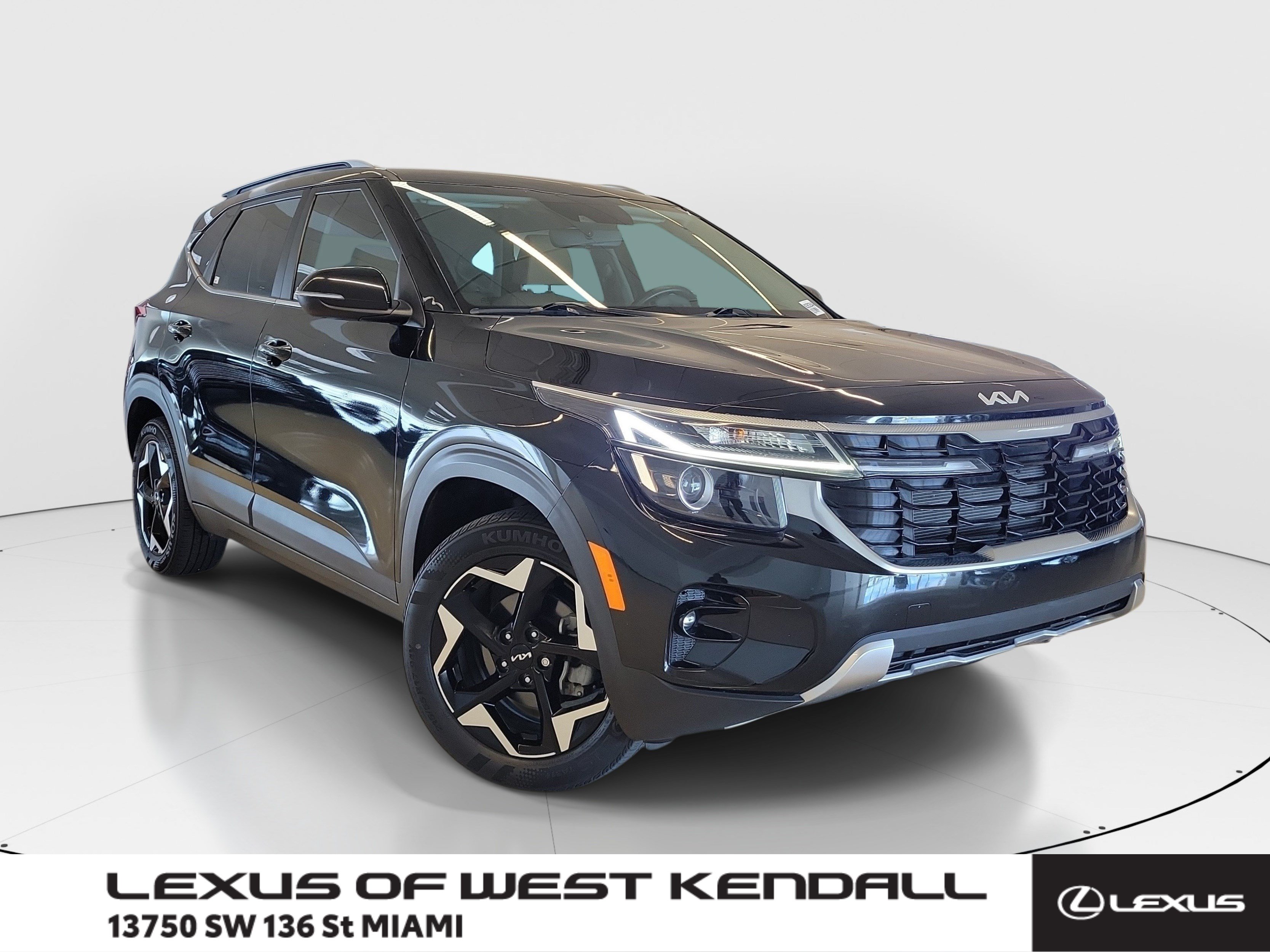Used 2024 Kia Seltos EX FWD image 1