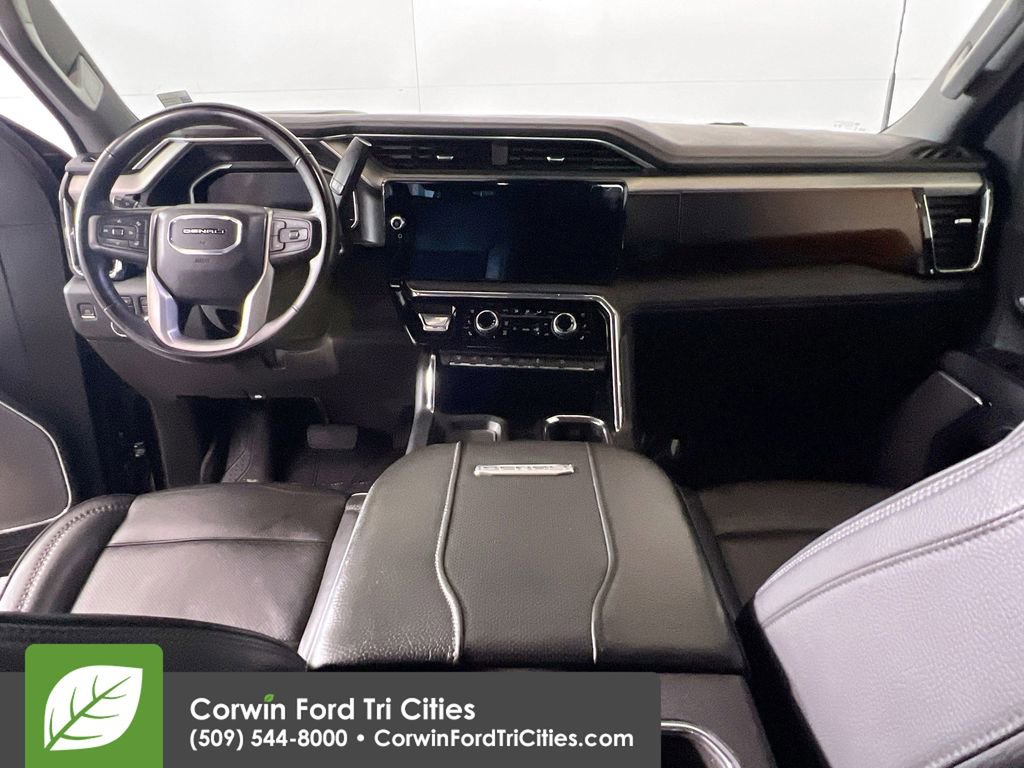 Used 2024 GMC Sierra 3500 Denali w/ Technology Package image 7