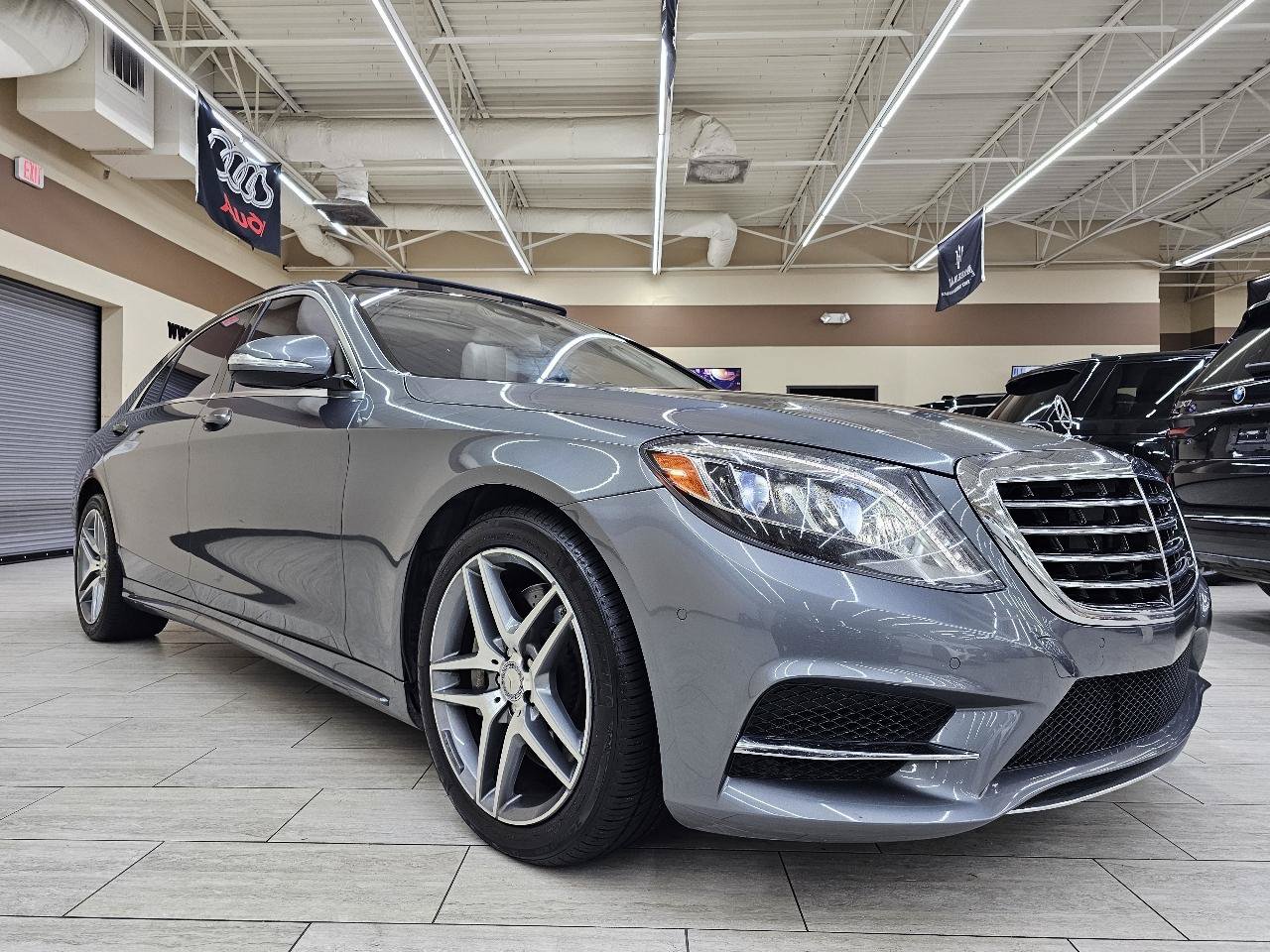 Used 2017 Mercedes-Benz S 550 4MATIC Sedan image 4