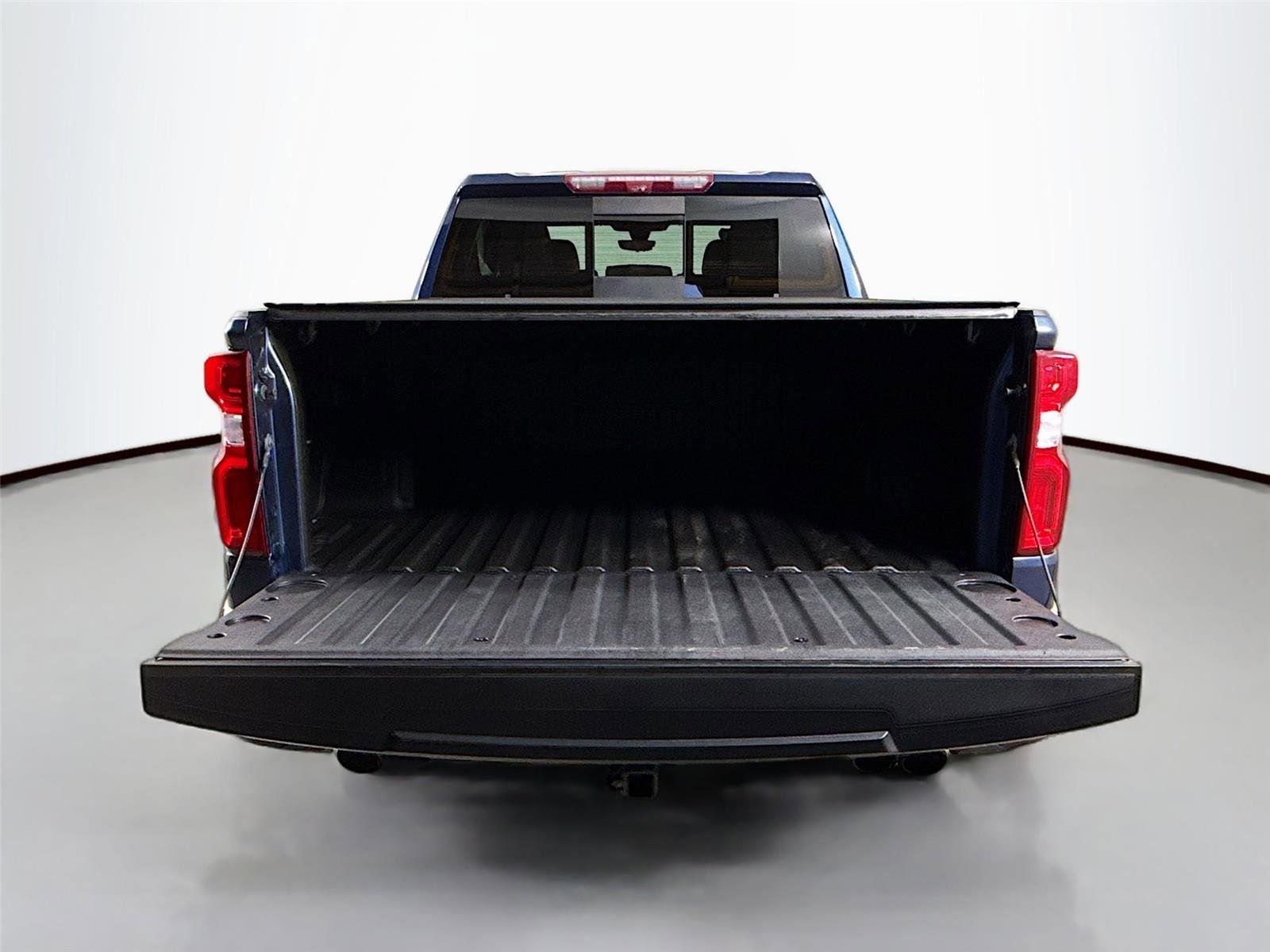 Used 2022 Chevrolet Silverado 1500 High Country w/ Technology Package image 27