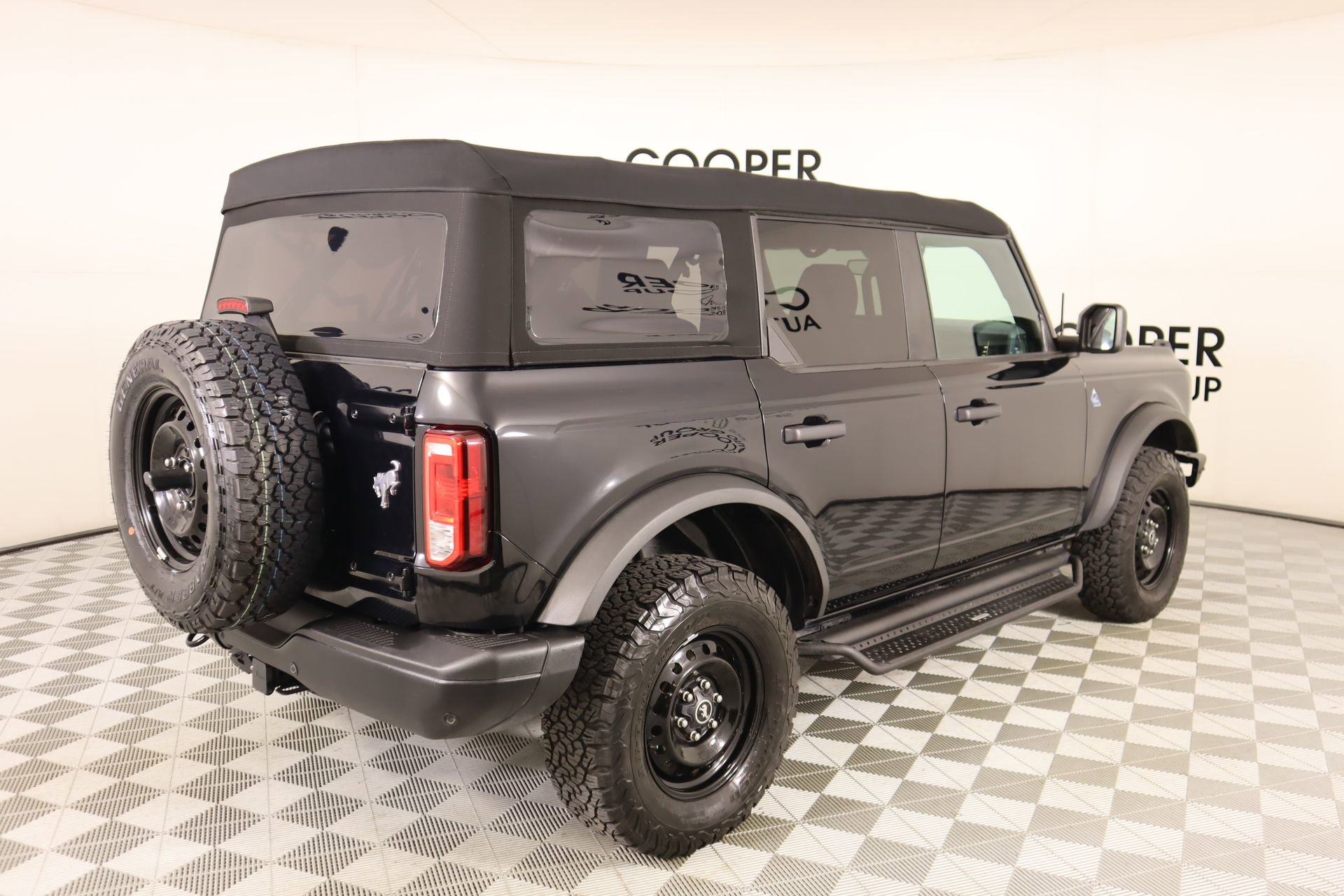 Used 2022 Ford Bronco Black Diamond AWD/4WD image 20