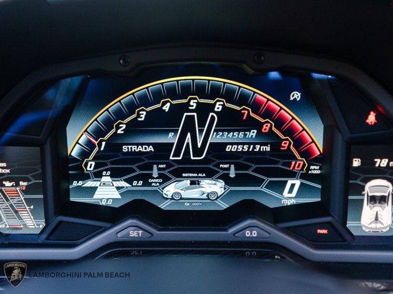 Used 2021 Lamborghini Aventador SVJ image 14