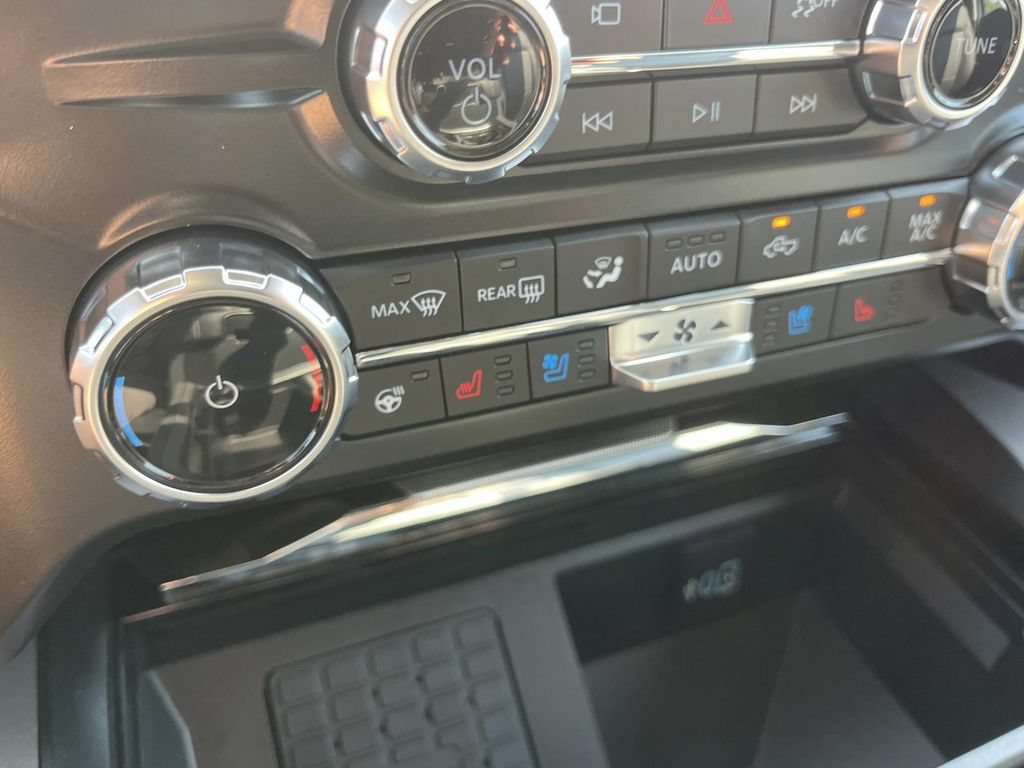 New 2027 Ford F250 Lariat AWD/4WD image 37