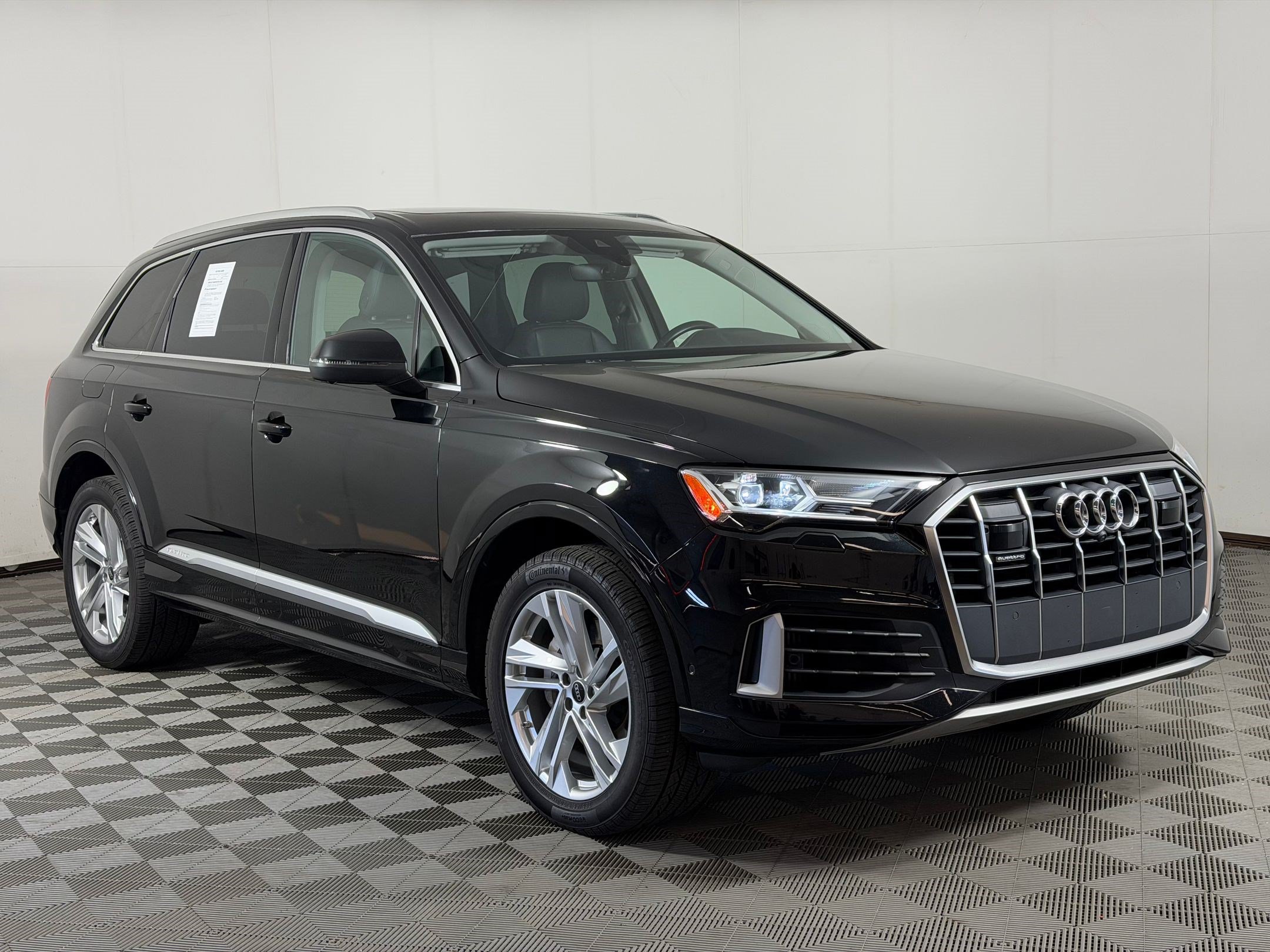 Used 2023 Audi Q7 3.0T Premium Plus w/ Premium Plus Package AWD/4WD image 7