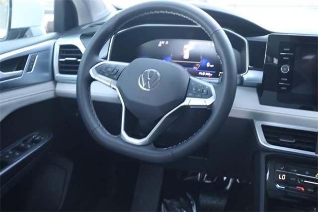 New 2025 Volkswagen Taos SE image 24