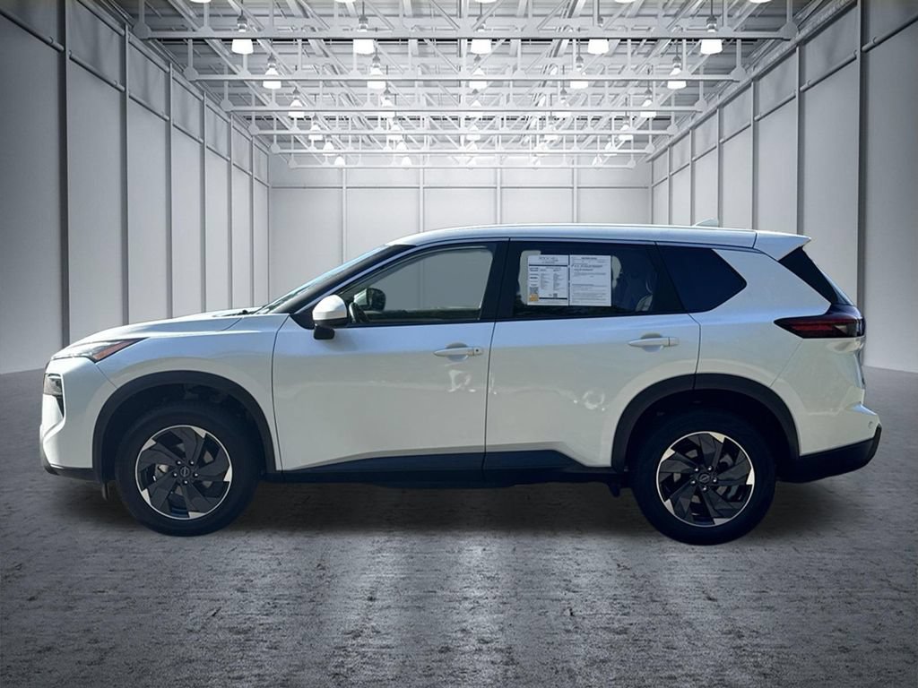 Certified 2025 Nissan Rogue SV FWD image 4