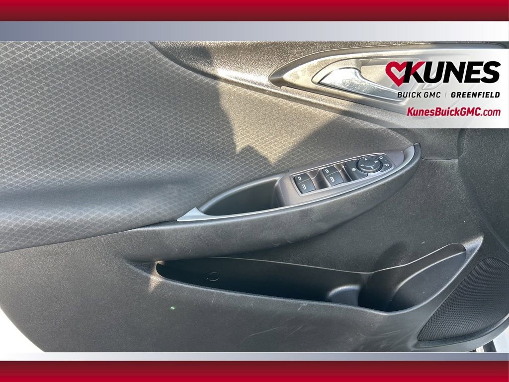 Used 2023 Chevrolet Malibu LT image 18