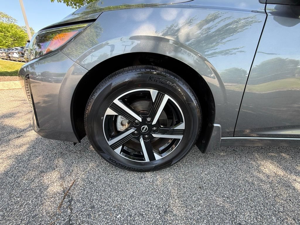Used 2024 Nissan Sentra SV FWD image 29
