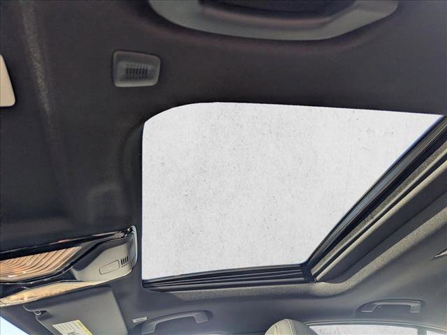 Used 2026 BMW 330i Sedan w/ Premium Package image 5