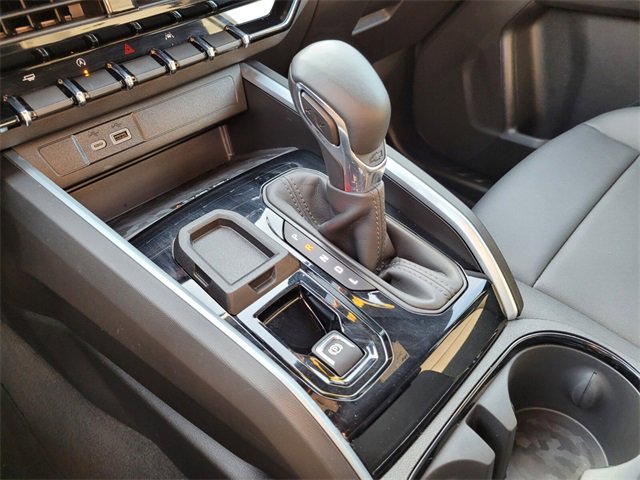 Used 2024 Chevrolet Colorado LT w/ LT Convenience Package III image 33