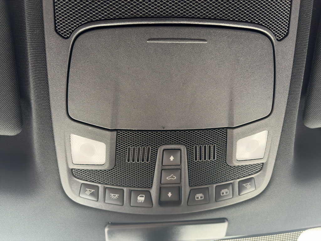 Used 2016 Ford F150 Platinum w/ Equipment Group 701A Luxury image 25