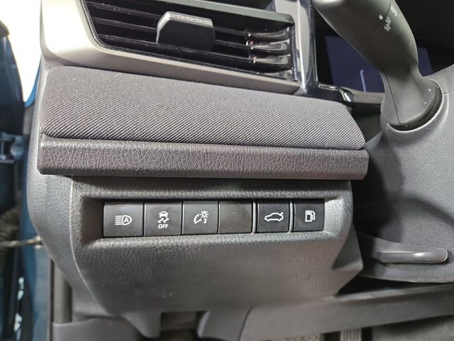 Used 2025 Toyota Camry LE FWD image 28