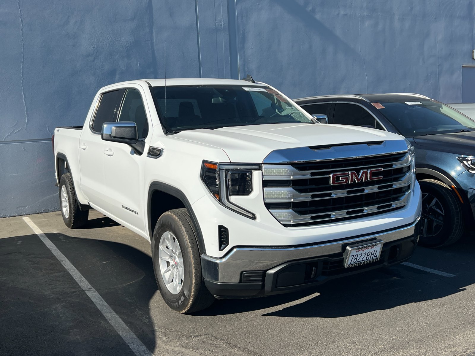 Used 2024 GMC Sierra 1500 SLE AWD/4WD image 2