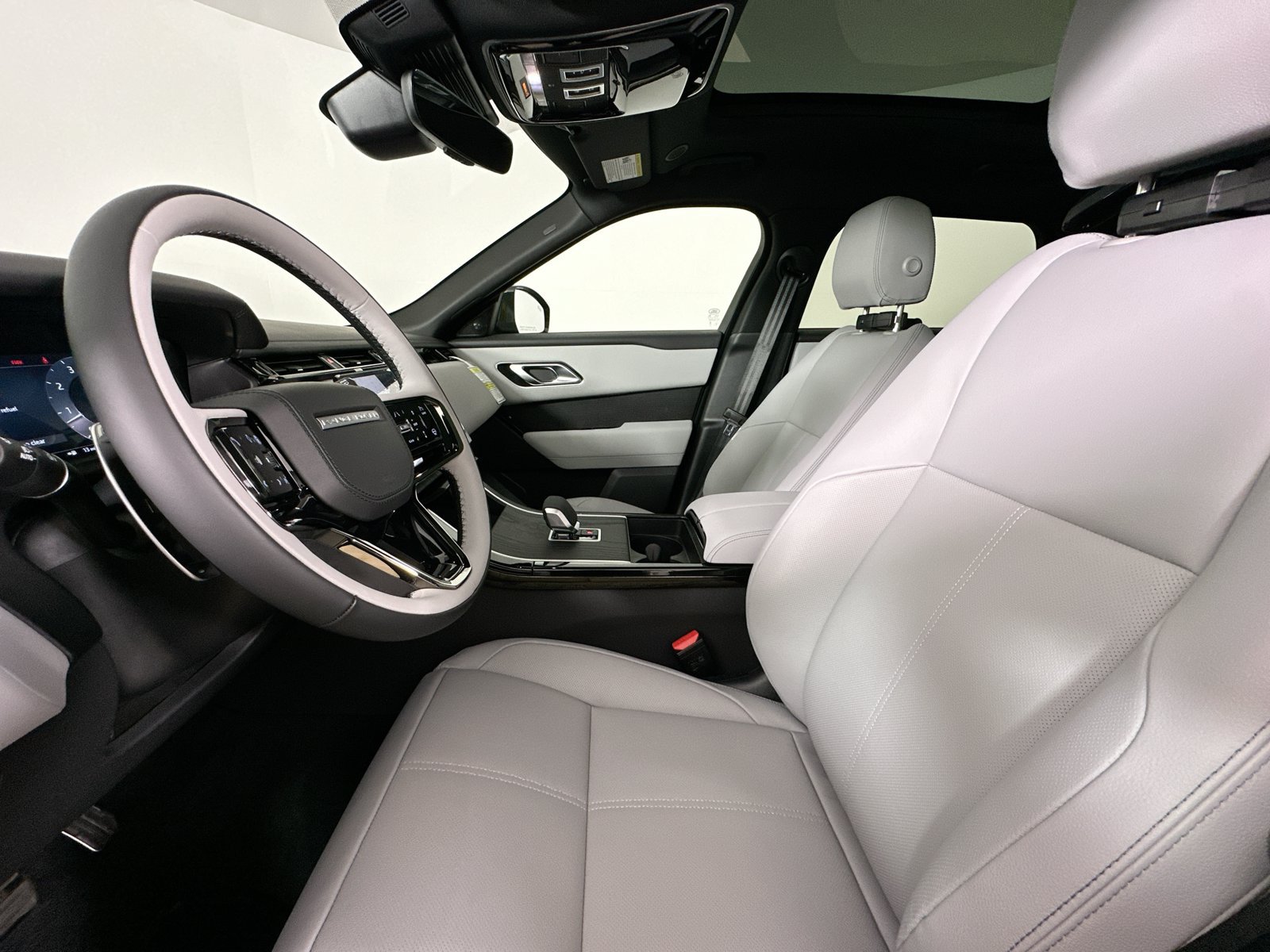 New 2026 Land Rover Range Rover Velar Belgravia AWD/4WD image 35