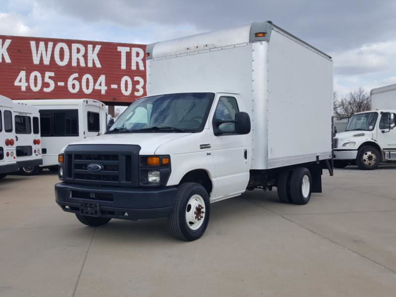 Used 2012 Ford E-350 and Econoline 350 Super Duty RWD image 3
