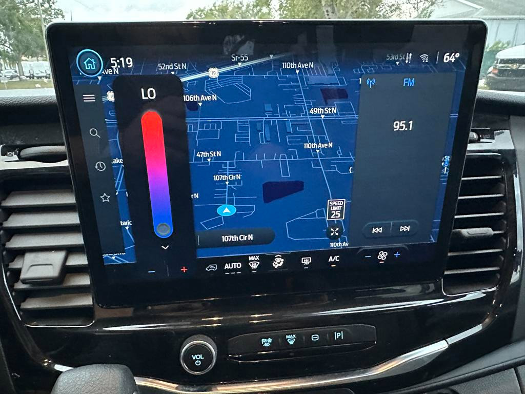 Used 2025 Ford Transit 350 XLT image 33