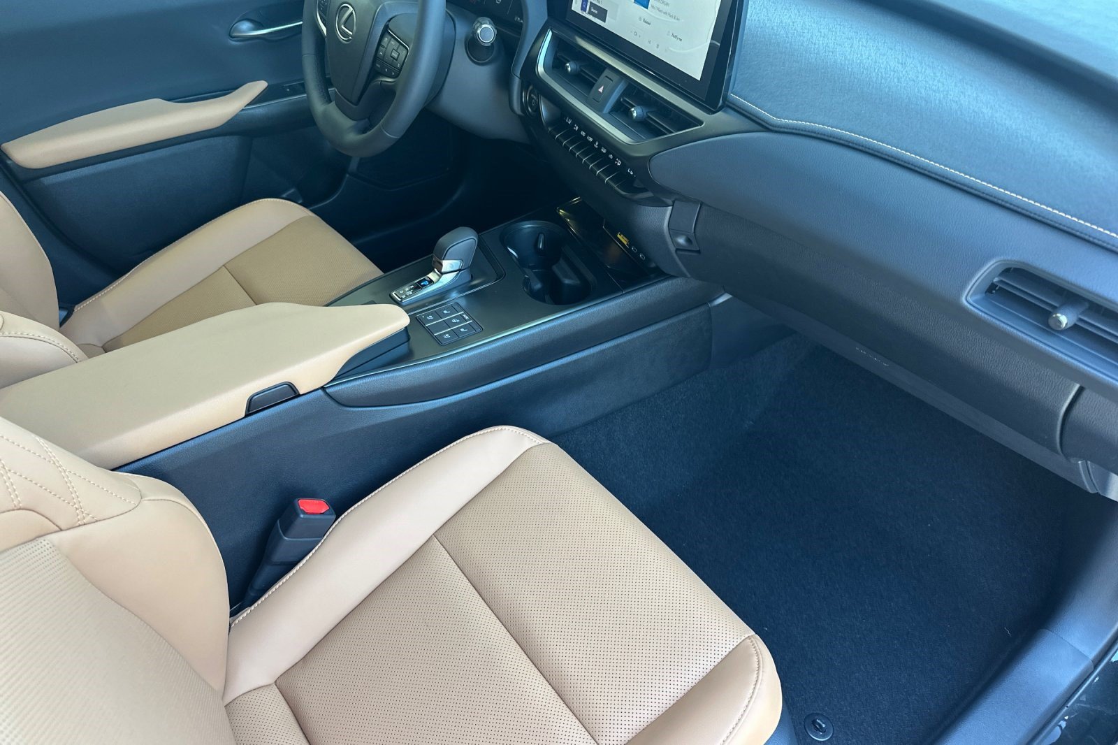 New 2026 Lexus UX 300h AWD image 11
