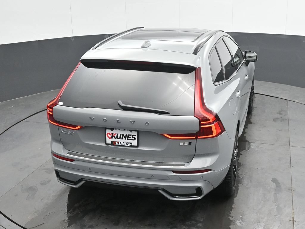 New 2026 Volvo XC60 B5 Ultra w/ Climate Package AWD/4WD image 24