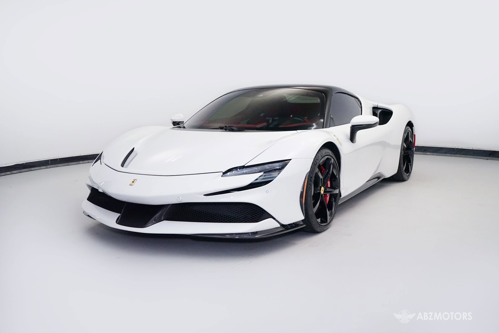 Used 2025 Ferrari SF90 Spider AWD/4WD image 2