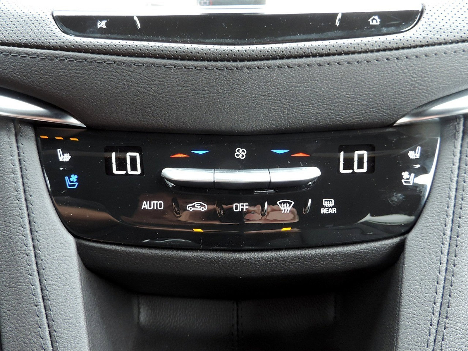 New 2026 Cadillac XT5 Premium Luxury w/ Driver Assist Package FWD image 18