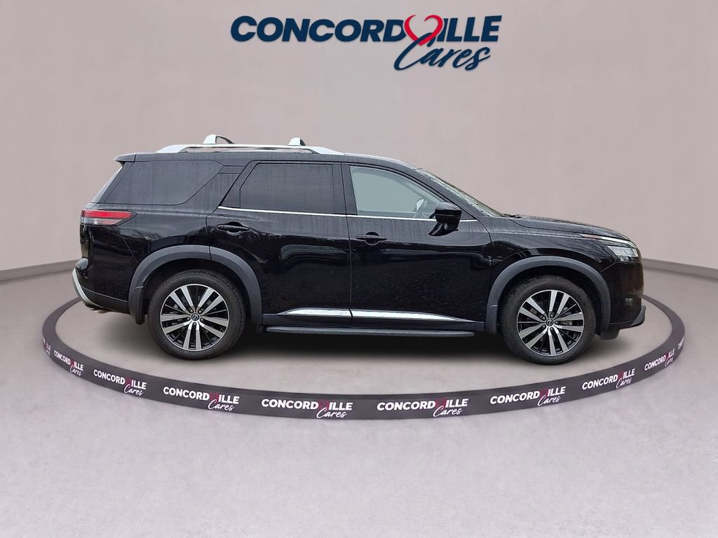 Certified 2023 Nissan Pathfinder Platinum w/ Lighting Package (N93) FWD image 8