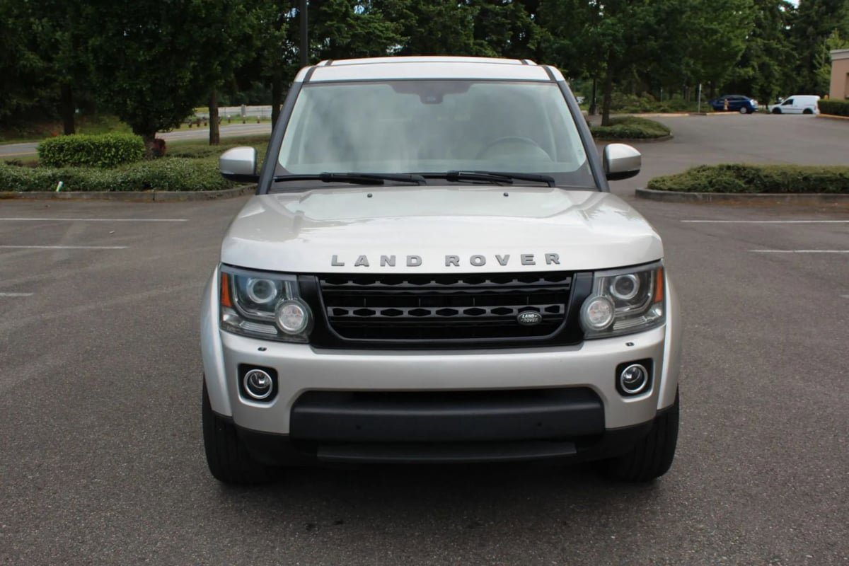 Used 2016 Land Rover LR4 HSE AWD/4WD image 2