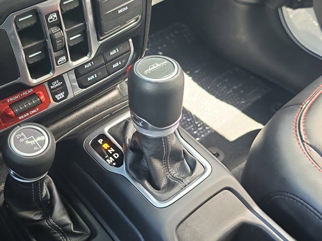 Used 2024 Jeep Gladiator Rubicon w/ Technology Group AWD/4WD image 28