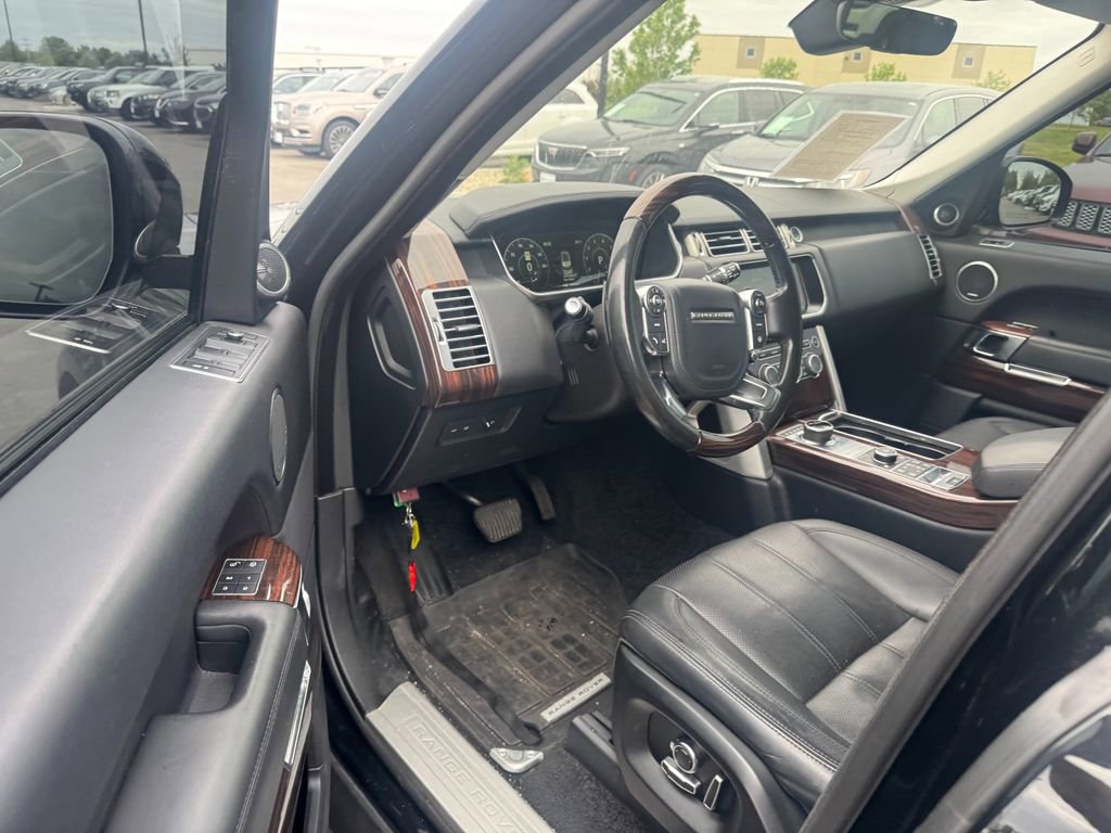 Used 2017 Land Rover Range Rover HSE AWD/4WD image 5