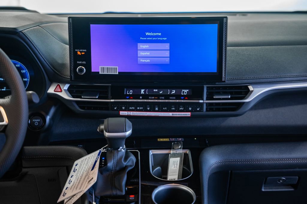 New 2026 Toyota Sienna Platinum image 22