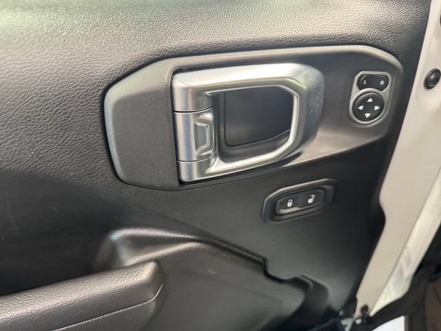 Used 2024 Jeep Wrangler Sport AWD/4WD image 25