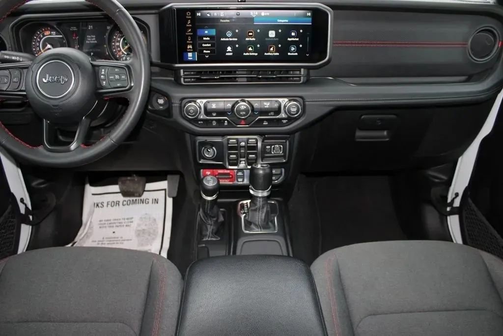 Used 2024 Jeep Wrangler Unlimited Rubicon image 29