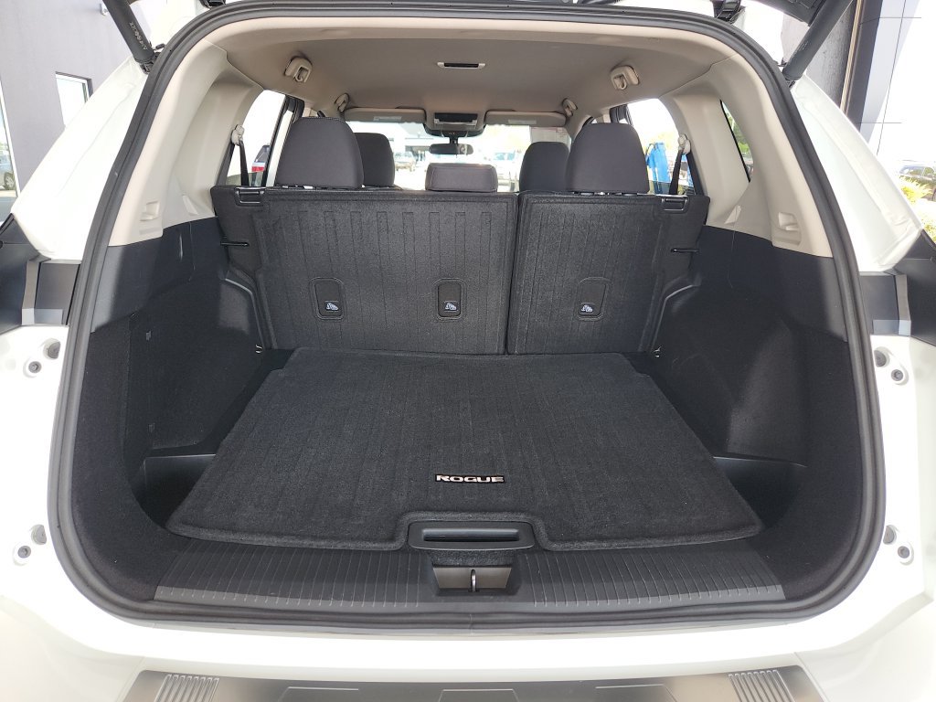 Used 2026 Nissan Rogue SV w/ Cold Weather Package AWD/4WD image 14