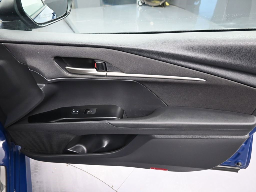Used 2025 Toyota Camry LE w/ Convenience Package image 42