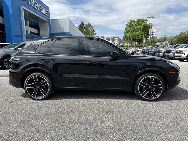 Used 2020 Porsche Cayenne image 2