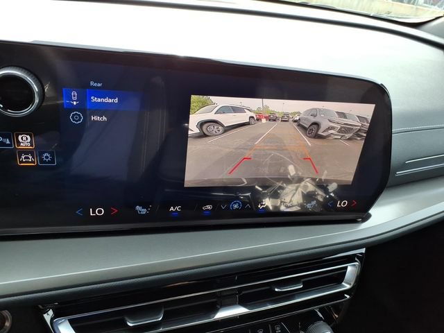New 2027 Chevrolet Traverse LT FWD image 14