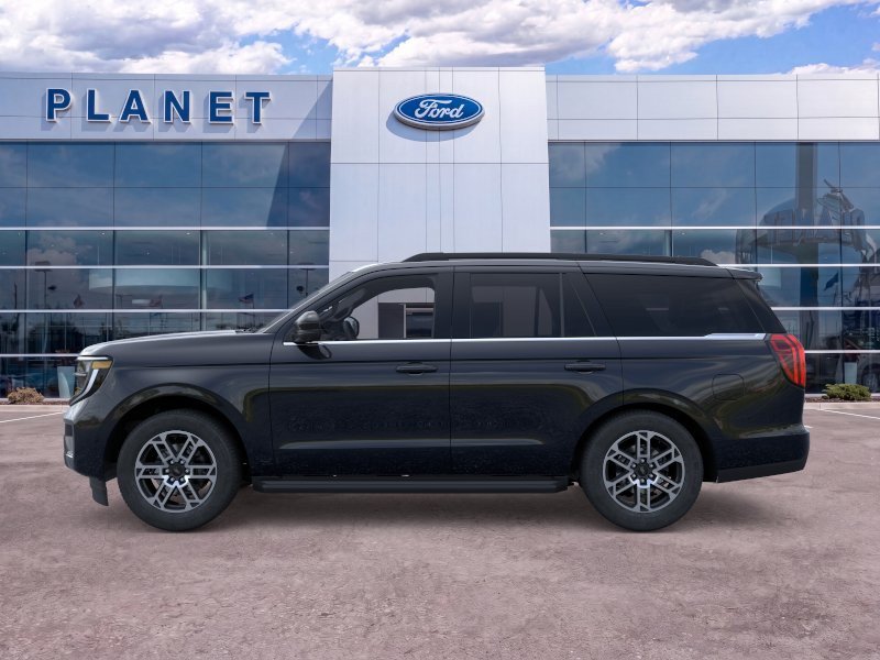 New 2026 Ford Expedition Active RWD image 3