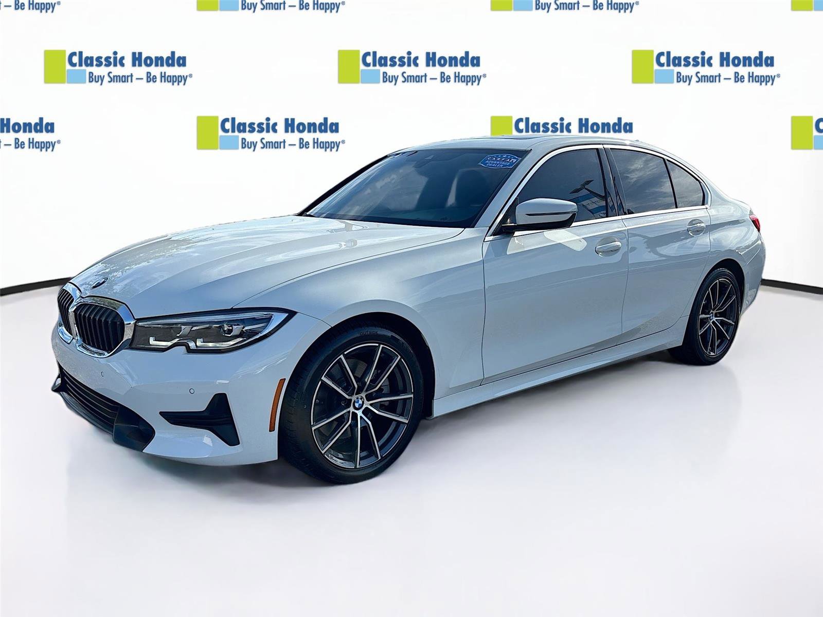 Used 2020 BMW 330i Sedan w/ Convenience Package image 3