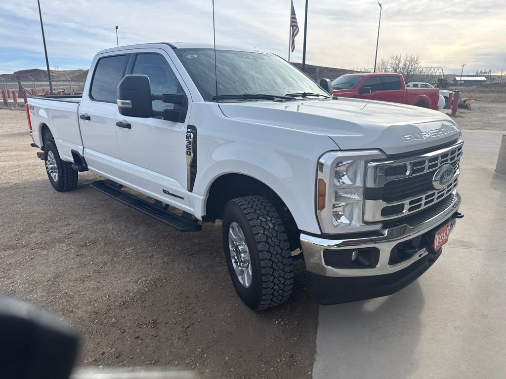 Used 2024 Ford F350 XLT image 4