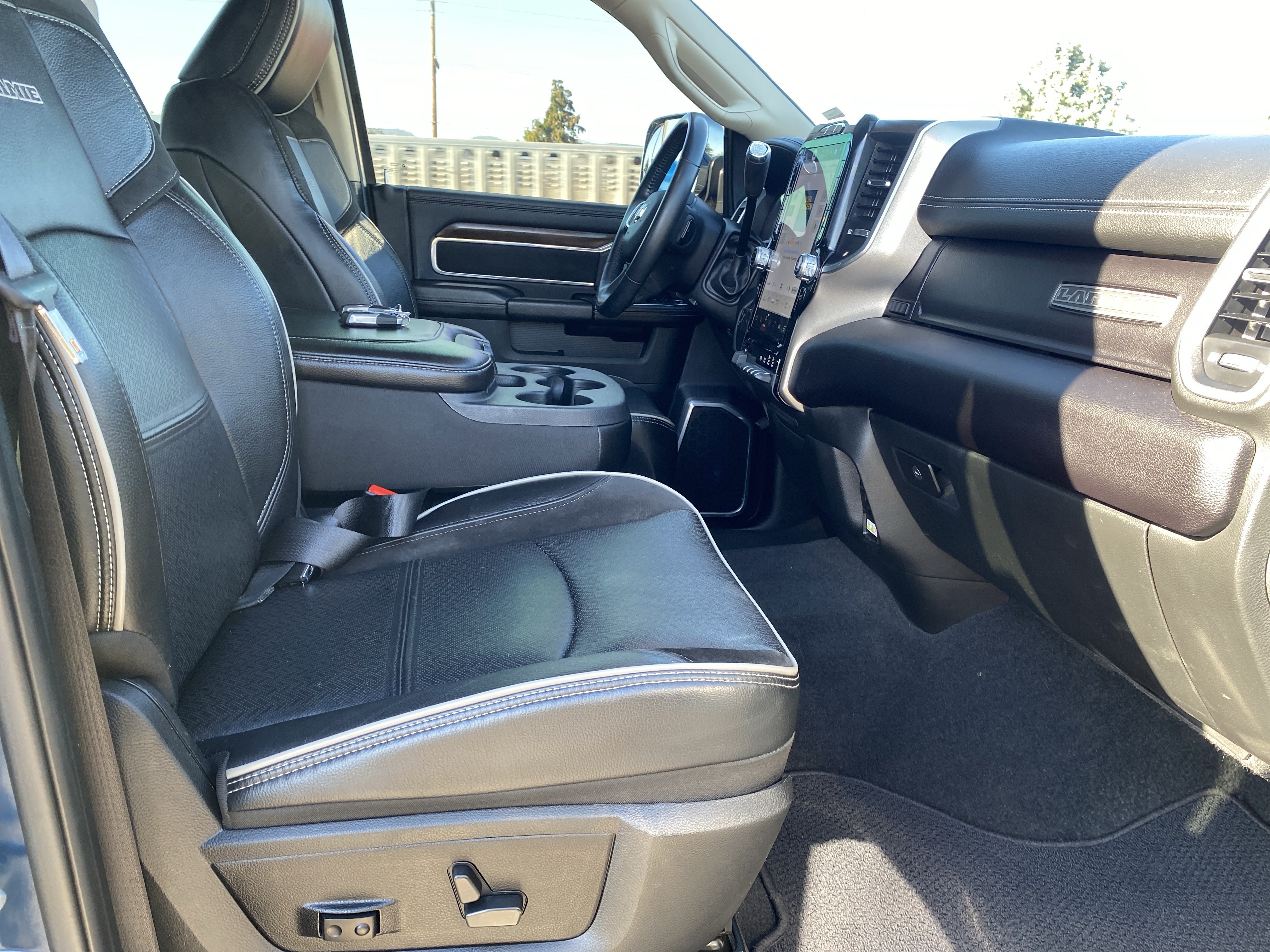 Used 2022 RAM 3500 Laramie AWD/4WD image 28