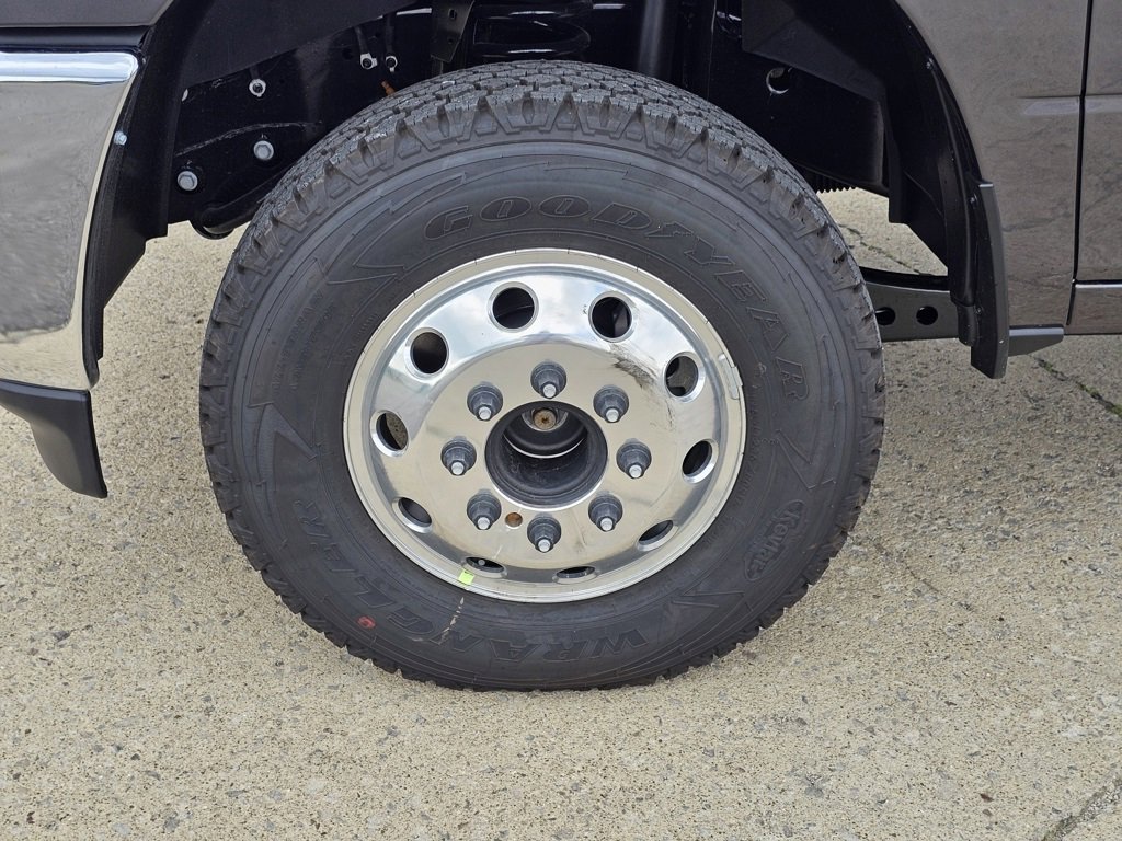 New 2025 RAM 3500 Big Horn image 9