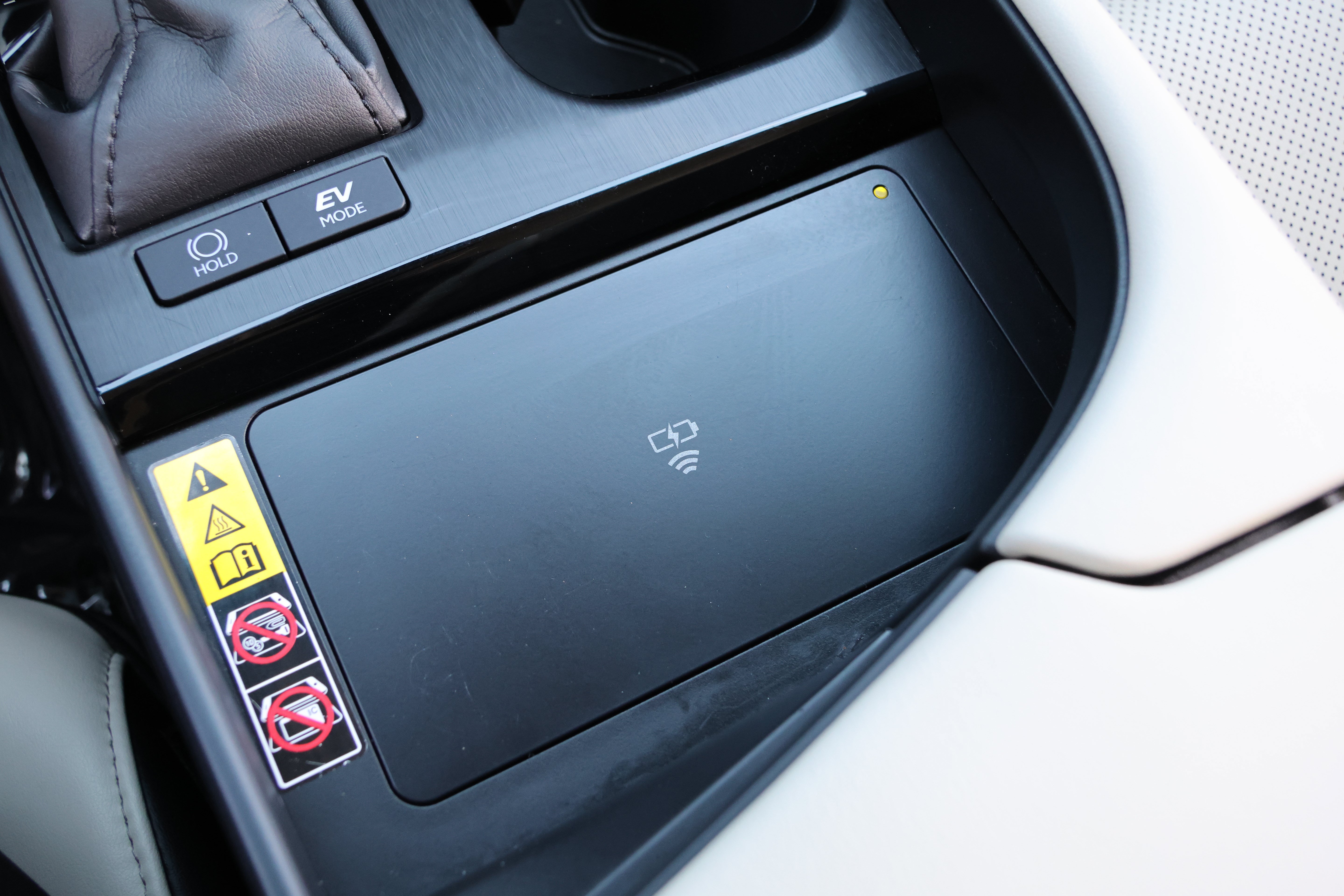 Used 2025 Lexus ES 300h w/ Premium Package FWD image 29