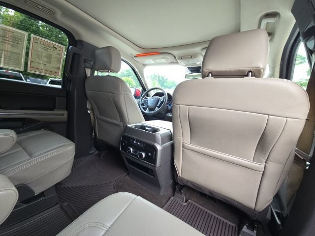 Used 2020 Ford Expedition XLT w/ Equipment Group 202A RWD image 18