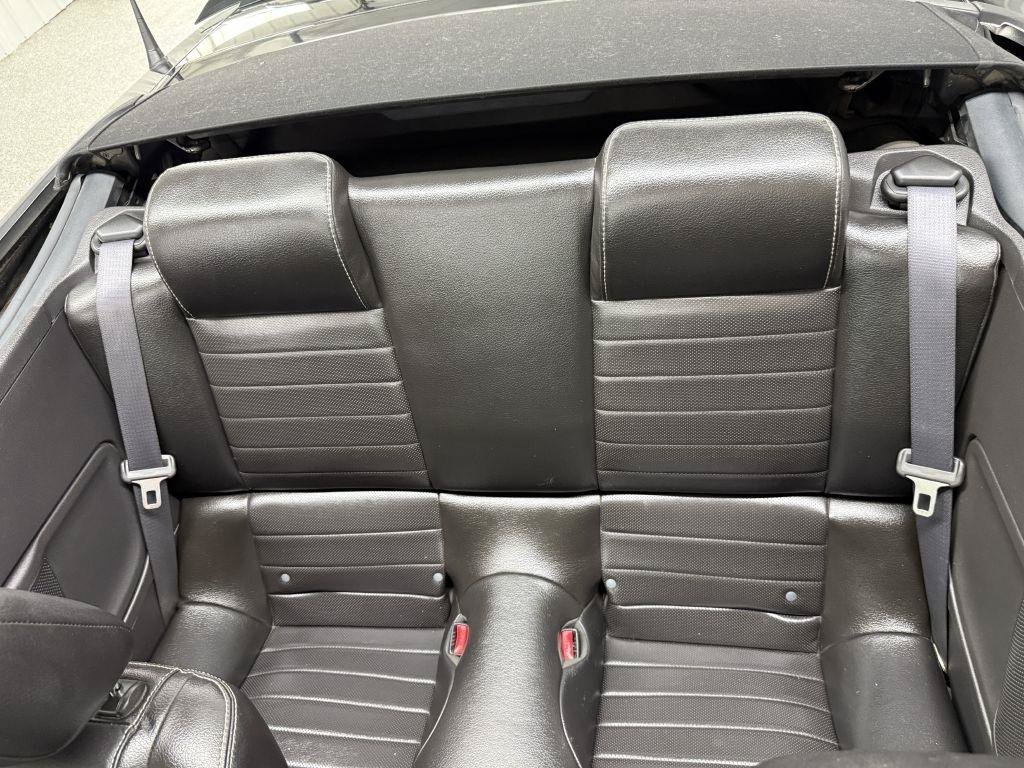 Used 2010 Ford Mustang GT RWD image 32